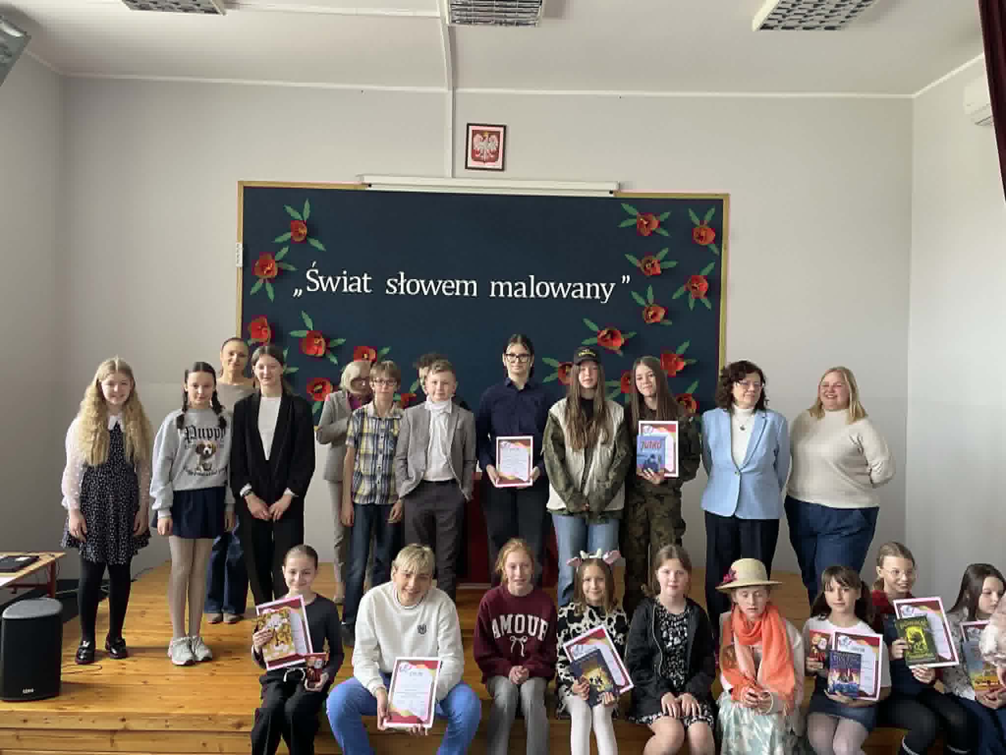 Międzyszkolny Konkurs Interpretacji Polskiej Poezji „Świat słowem malowany”.